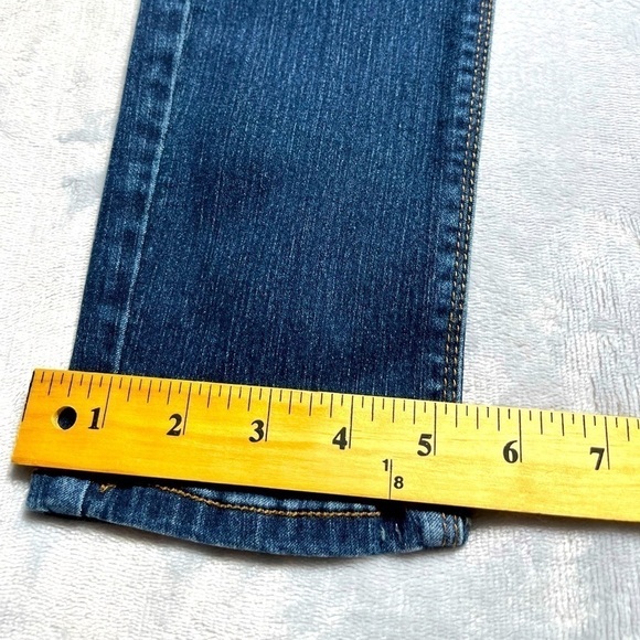 En Jean women’s Junior Size 13 Skinny Dark Washlights distressed - Picture 6 of 9
